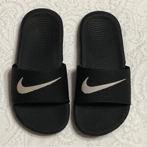 Kids Size 12C Nike Black Slides with White Swoosh Unisex